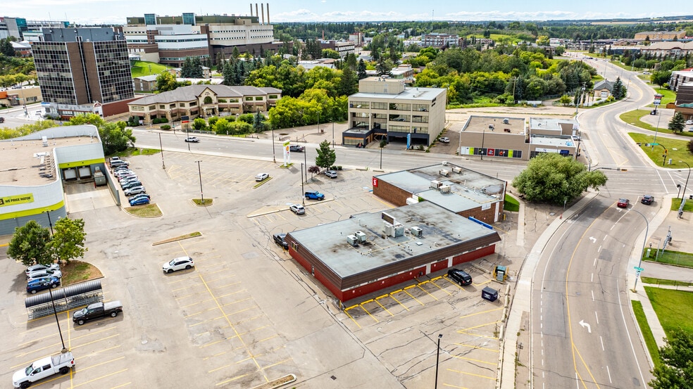 More Photos Of 4419 50 Ave, Red Deer Storefront Retail Office For Lease