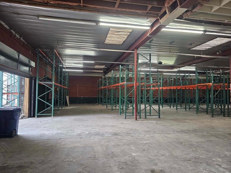 More Photos Of 3101 S Main St, Los Angeles Manufacturing For Lease