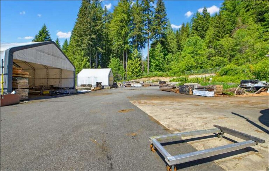 More Photos Of 13176 Lilley Dr, Maple Ridge Warehouse For Sale