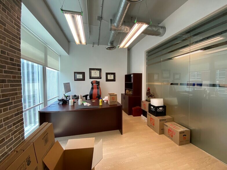 More Photos Of 14 NE 1st Ave, Miami Office For Sale