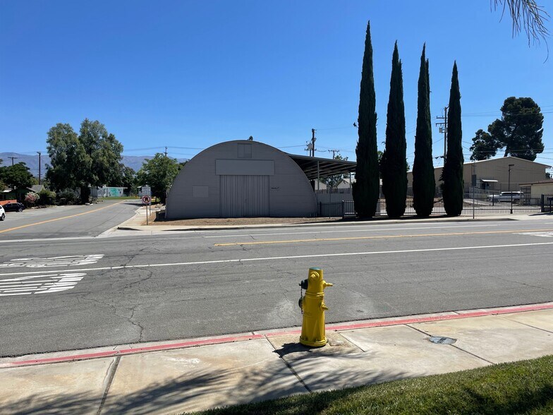 Primary Photo Of 498 W 6th St, Beaumont Warehouse For Sale