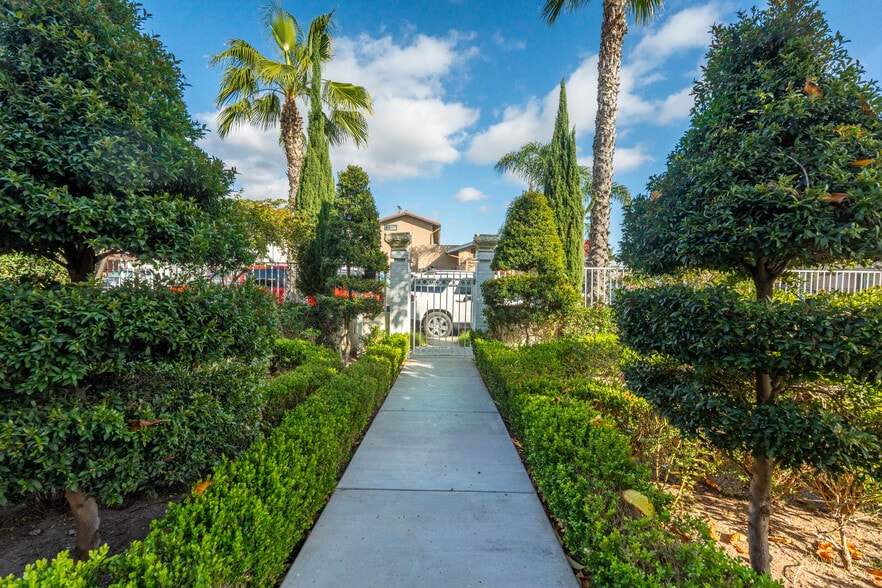 More Photos Of 4206 44th St, San Diego Healthcare For Sale