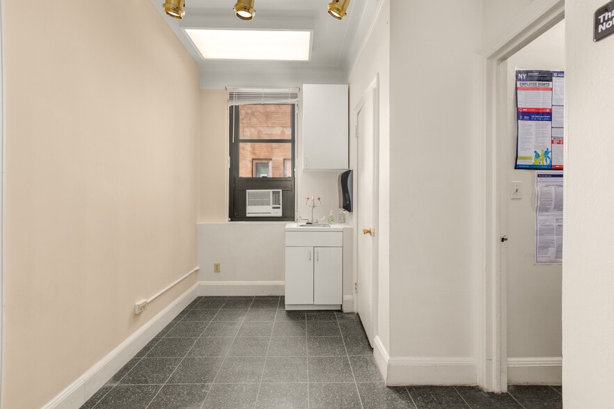 More Photos Of 235 E 22nd St, New York Apartments For Sale