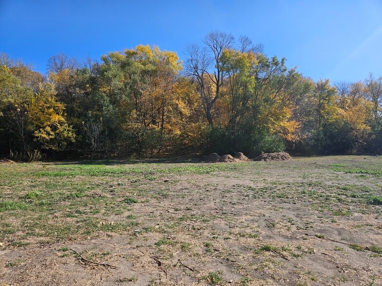 More Photos Of 2401 N. Riverfront Dr., Mankato Land For Sale