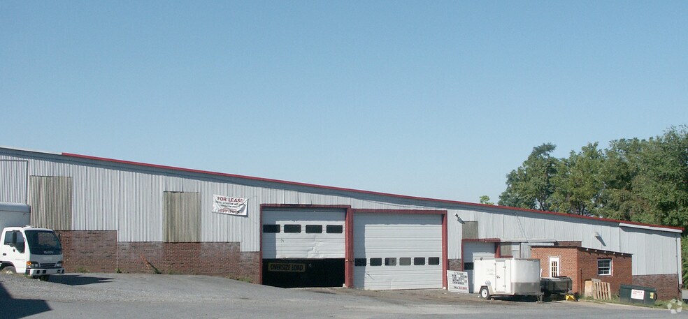 More Photos Of 175 E King St, Ephrata Warehouse For Lease