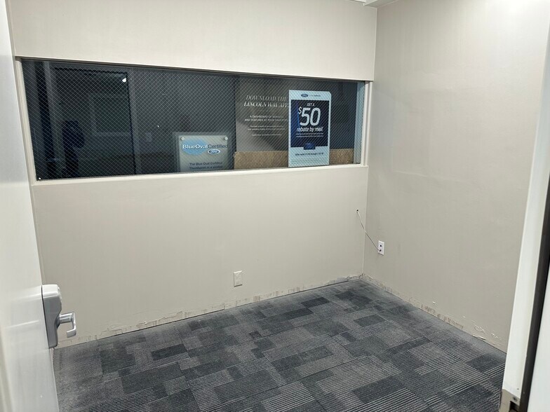 More Photos Of 622 W 1st St, Julesburg Auto Dealership For Sale
