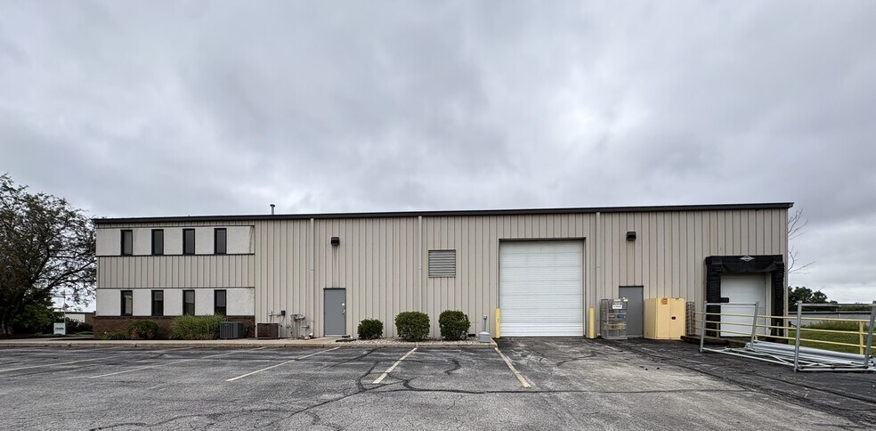 More Photos Of 3106 Independence Dr, Fort Wayne Warehouse For Lease
