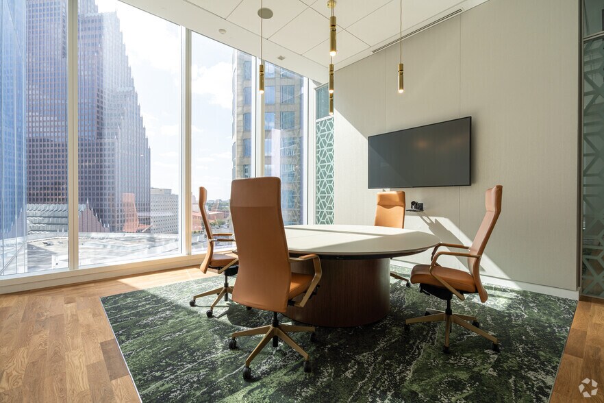 More Photos Of 845 Texas Ave, Houston Coworking Space