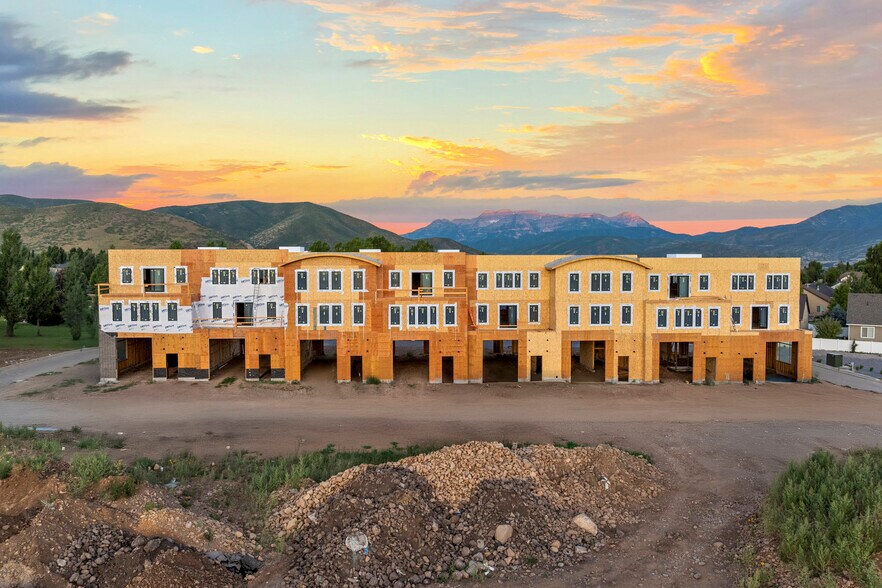 More Photos Of 1922 S Highway 40, Heber City Showroom For Sale