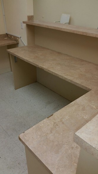 More Photos Of 333 Arthur Godfrey Rd, Miami Beach Office For Lease