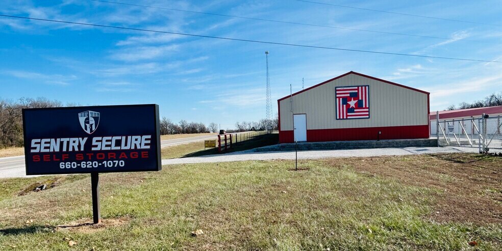 More Photos Of 10510 SE Hwy 7, Clinton Self Storage For Sale