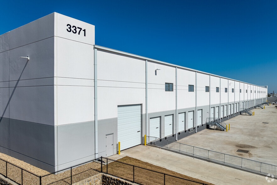 More Photos Of 3210 N Central Expy, McKinney Unknown For Lease