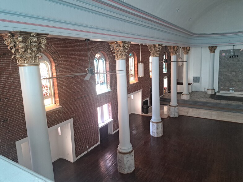 More Photos Of 1935 Sidney St, Saint Louis Religious Facility For Lease