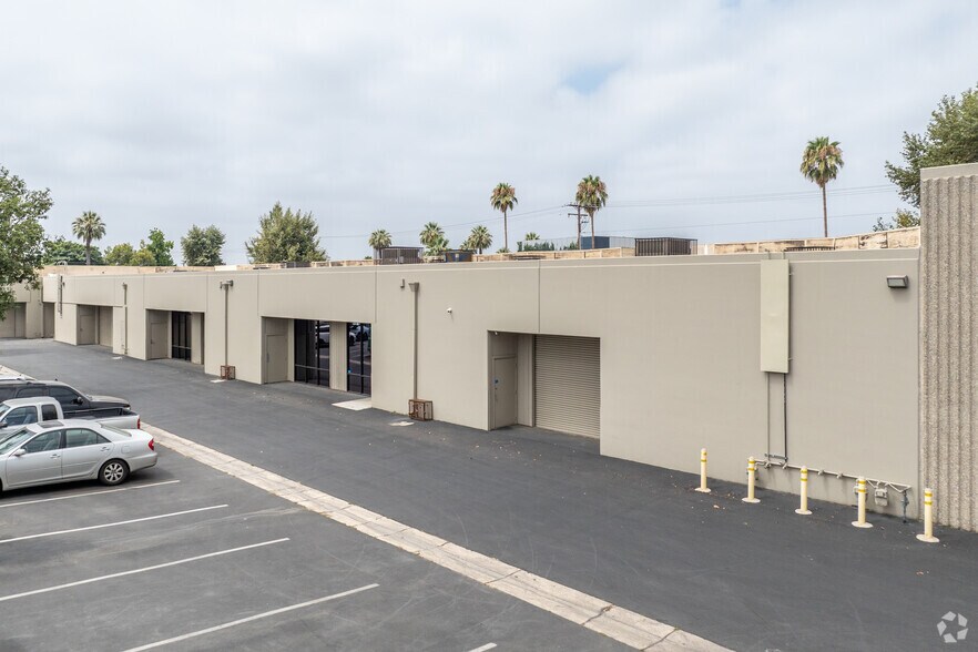 More Photos Of 1485 Spruce St, Riverside Office For Sale
