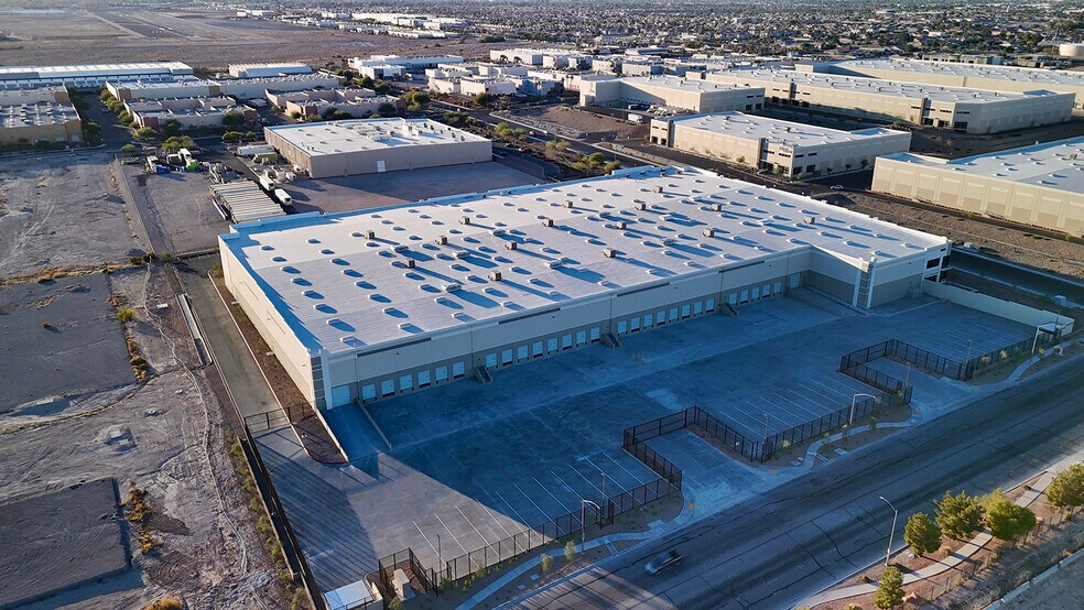 More Photos Of 2955 Clayton, North Las Vegas Distribution For Lease