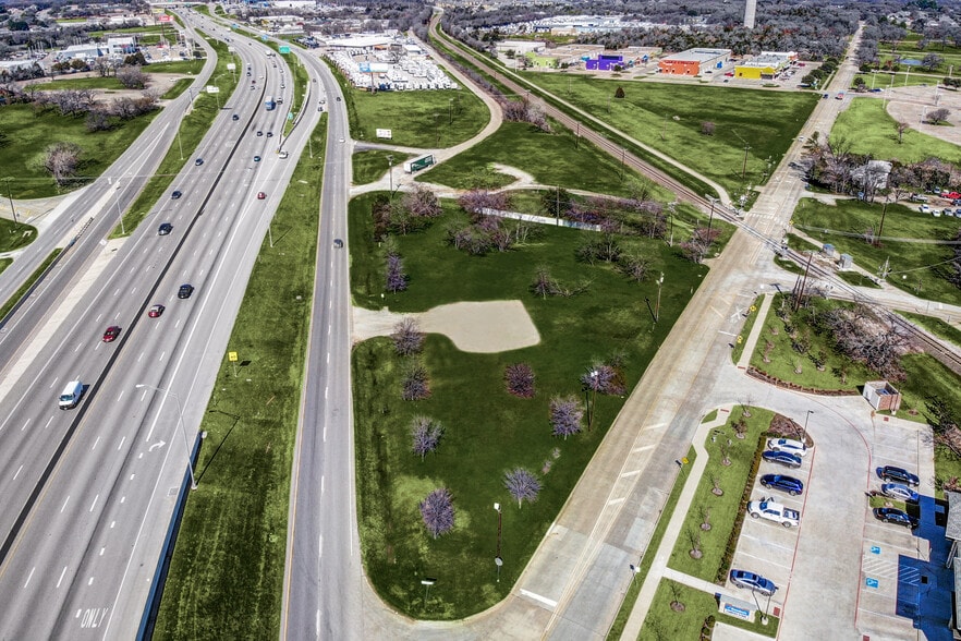 More Photos Of 5855 N Stemmons Fwy, Corinth Land For Sale