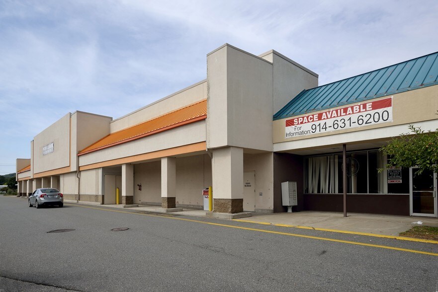 More Photos Of 896 Putney Rd, Brattleboro Unknown For Lease