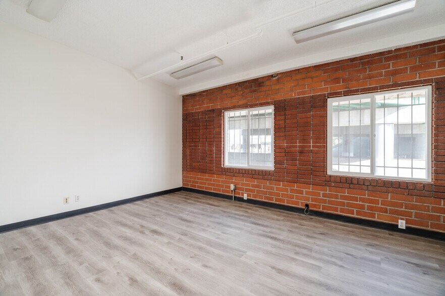 More Photos Of 8647 San Fernando Rd, Sun Valley Warehouse For Lease