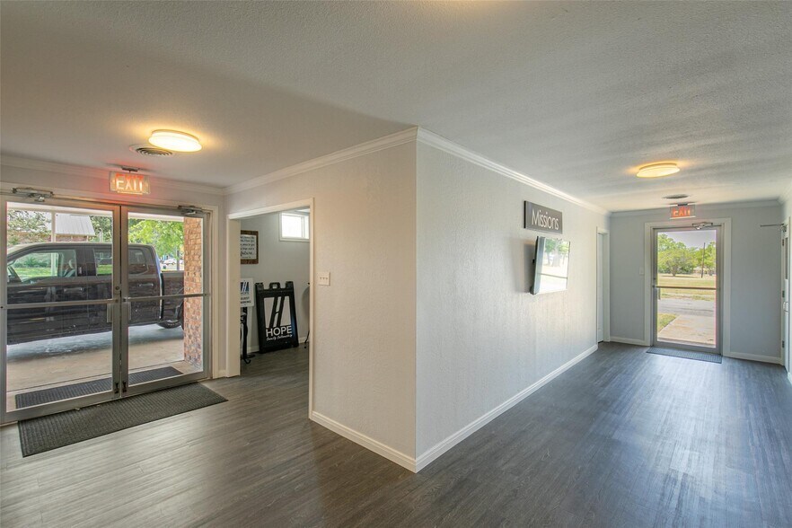 More Photos Of 434 Jefferson St E, Sulphur Springs Religious Facility For Sale