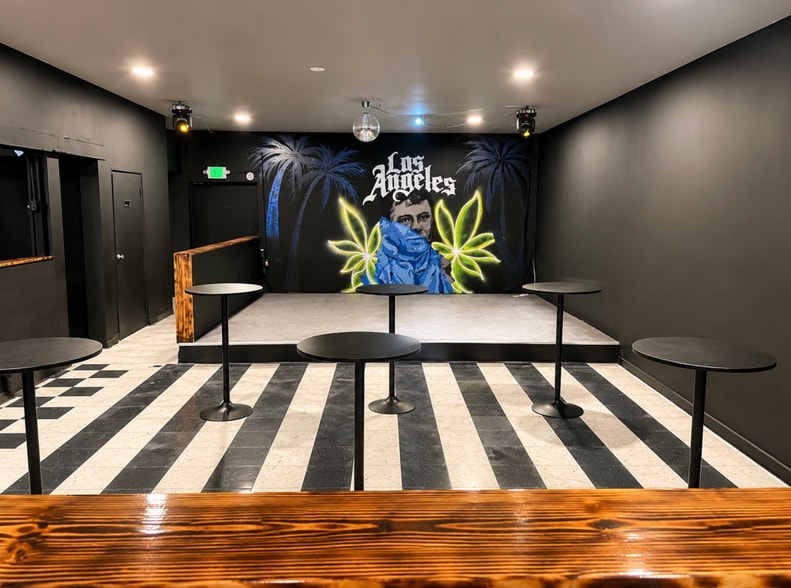 More Photos Of 6919 Lyons Ave, Houston Storefront Retail Office For Sale