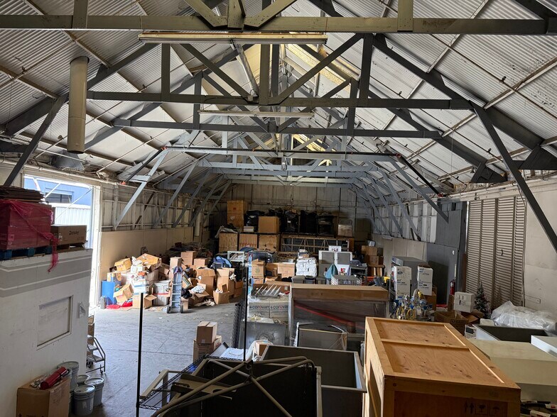 More Photos Of 1107-1111 Gibson Rd, Woodland Warehouse For Sale