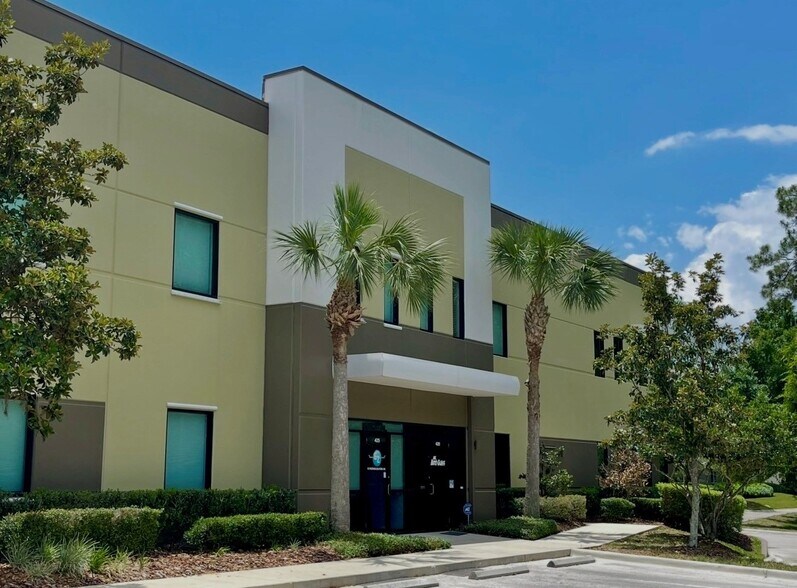 More Photos Of 640 Brooker Creek Blvd, Oldsmar Light Distribution For Sale