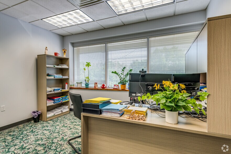 More Photos Of 6220 Washington Ave, Racine Freestanding For Lease