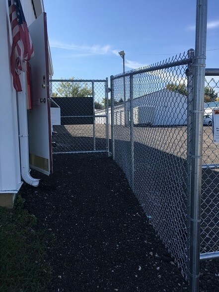 Primary Photo Of 12453 National Rd SW, Etna Self Storage For Lease