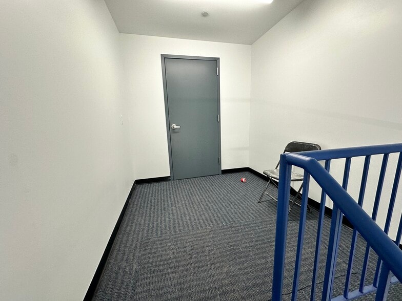 More Photos Of 4865 Arthur Kill Rd, Staten Island Warehouse For Sale