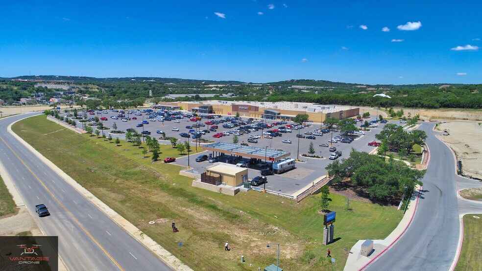 More Photos Of 281 Singing Oaks, Spring Branch Storefront For Sale