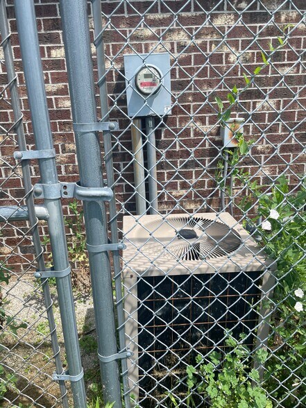 More Photos Of 210 Home Ave, Churubusco Office Residential For Sale