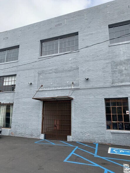 More Photos Of 5176 Santa Monica Blvd, Los Angeles Loft Creative Space For Lease