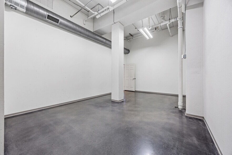 More Photos Of 300 N Broadway Ave, Fargo Loft Creative Space For Sale