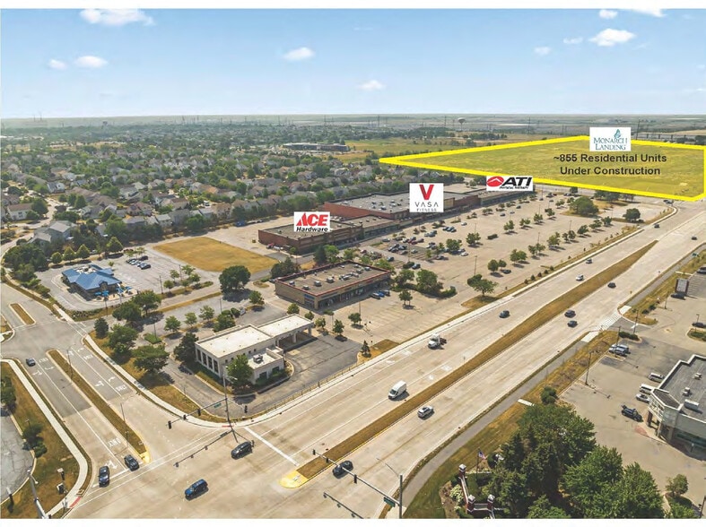 More Photos Of 401-445 N Weber Rd, Romeoville Unknown For Lease