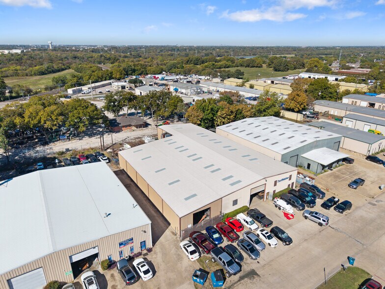 More Photos Of 4931 Grisham Dr, Rowlett Warehouse For Sale