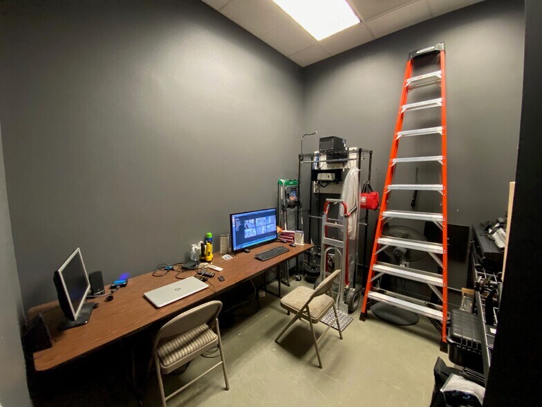 More Photos Of 861 Harold Pl, Chula Vista Research And Development For Sale