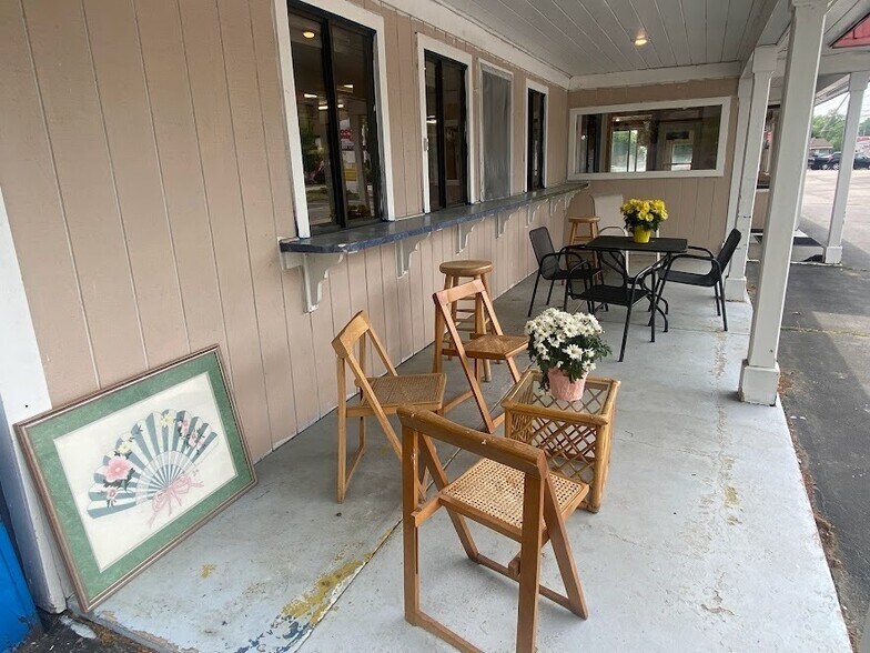 More Photos Of 251 Elm St, Milford Restaurant For Sale