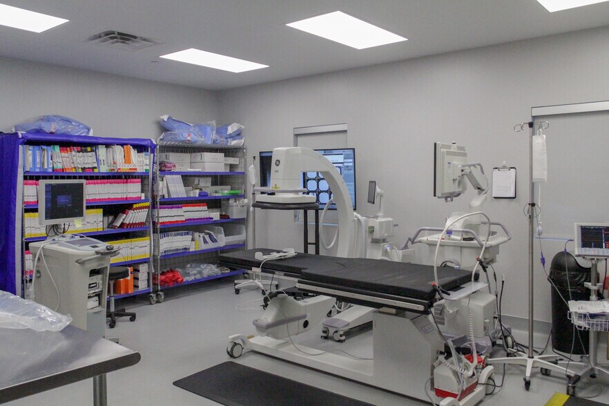 More Photos Of 9819 Huebner Rd, San Antonio Medical For Lease