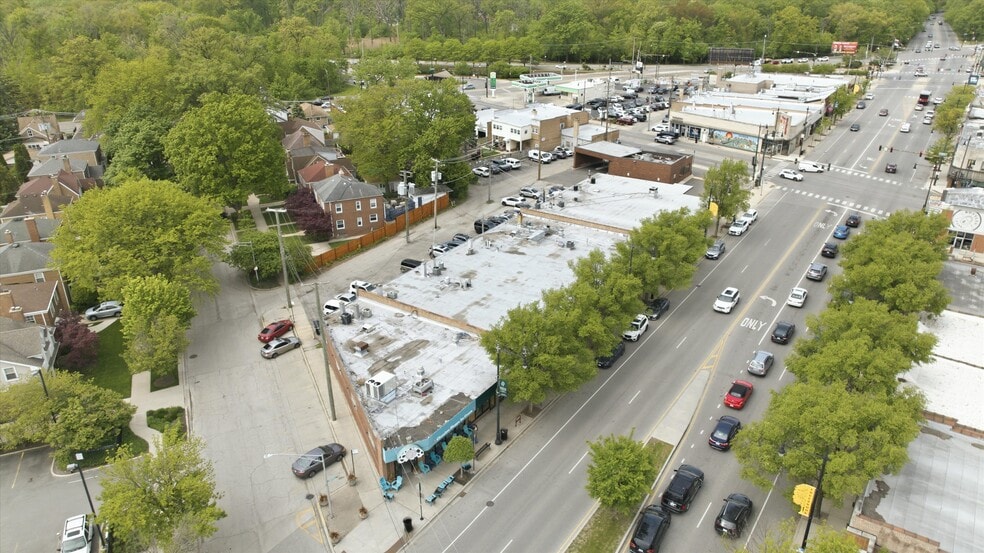 More Photos Of 5337-5353 W Devon Ave, Chicago Storefront Retail Office For Sale