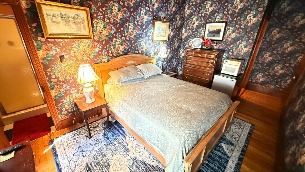 More Photos Of 87 Milanville Rd, Beach Lake Hotel For Sale