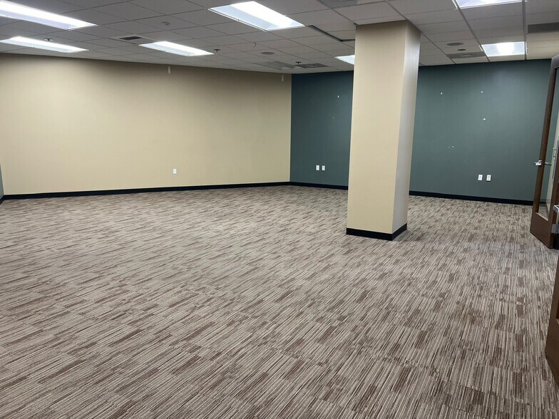 More Photos Of 777 Commercial St SE, Salem Office For Sale
