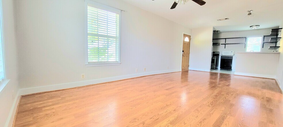 More Photos Of 1401 Truxillo St, Houston Office Residential For Sale