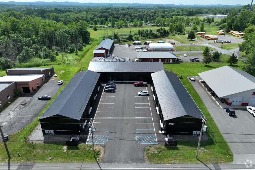 More Photos Of 25 Industrial Tract, Hudson Warehouse For Lease