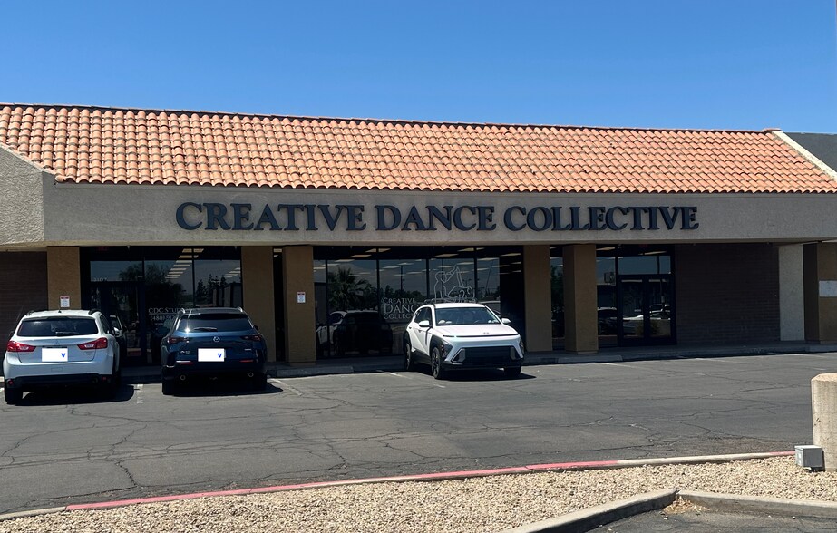 Primary Photo Of 2051-2107 W Guadalupe Rd, Mesa Storefront For Sale