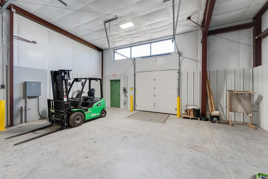 More Photos Of 605 Greenway Ct, Reedsburg Industrial For Sale