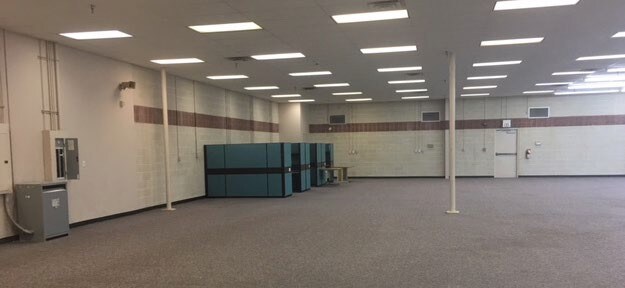 More Photos Of 12830 Cogburn Ave, San Antonio Light Distribution For Lease