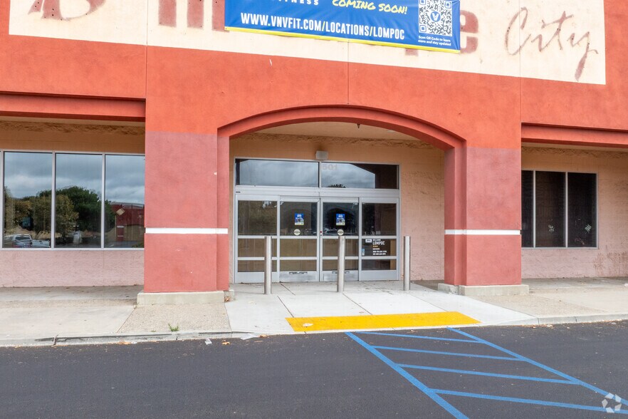 More Photos Of 501 W Central Ave, Lompoc Health Club For Lease