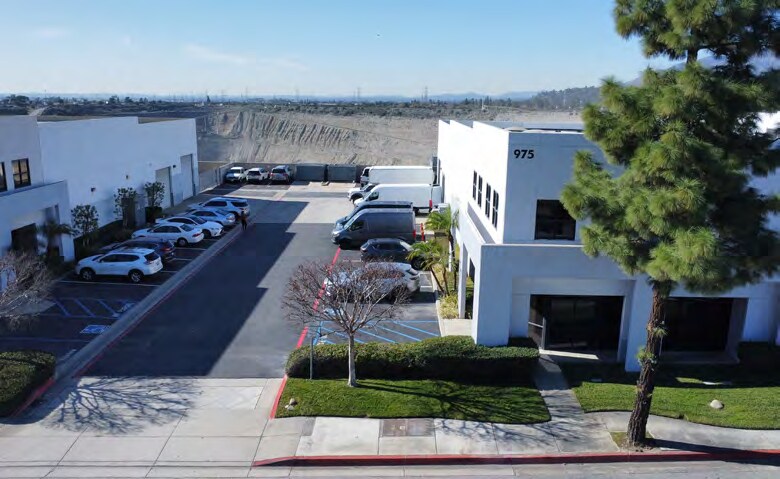 More Photos Of 975 N Todd Ave, Azusa Manufacturing For Lease