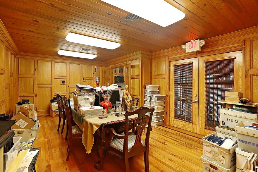 More Photos Of 6130 Wheatley St, Houston General Retail For Sale