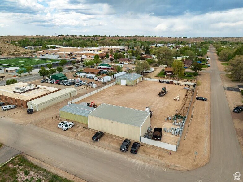 More Photos Of 50 50 400 W St st, Duchesne Office Residential For Sale